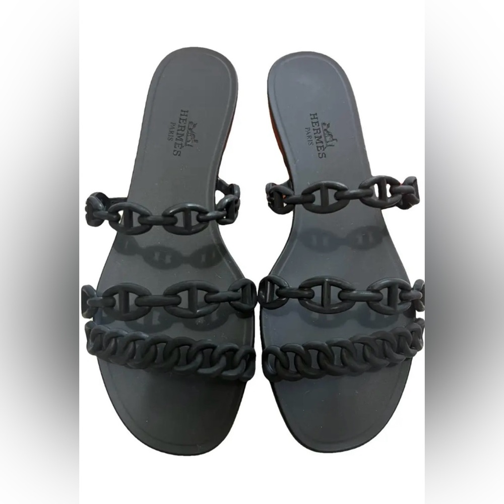 Hermes Slipper - size 38, runs small
